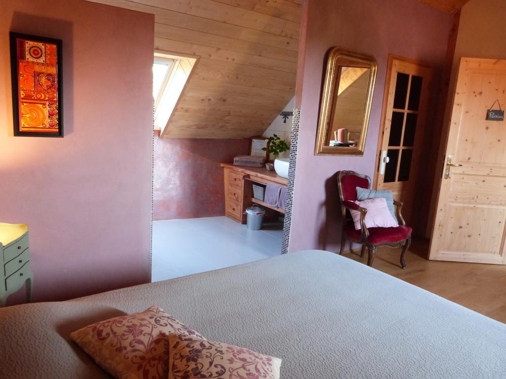 Melgven Bed And Breakfast La Fontaine Blanche الغرفة الصورة